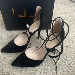 lulus size 7.5 black strappy stilettos